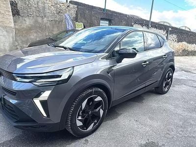 Usata Renault Captur Techno 90 CV (66 kW) 2025 Grigio SUV