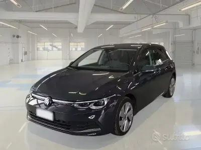 Usata VW Golf VIII Style 115 CV (84 kW) 2023 Grigio Berlina