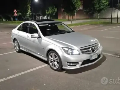 Begagnad Mercedes C250