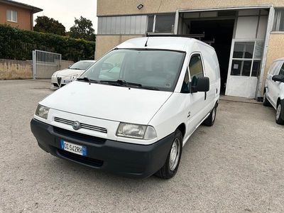 Usata Fiat Scudo 93 CV (68 kW) 2002 Bianco Furgone