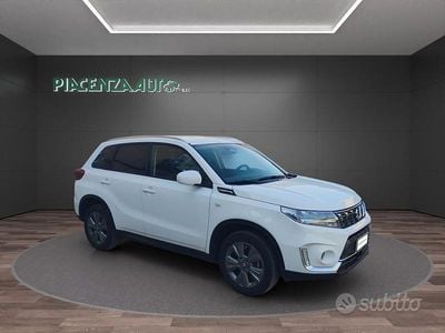 Usata Suzuki Vitara Cool 129 CV (94 kW) 2024 Bianco SUV