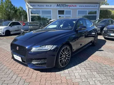 Usata Jaguar XF R-Sport 179 CV (131 kW) 2016 Blu Berlina