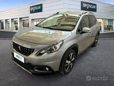 Usata Peugeot 2008 Allure 110 CV (80 kW) 2019 Grigio SUV