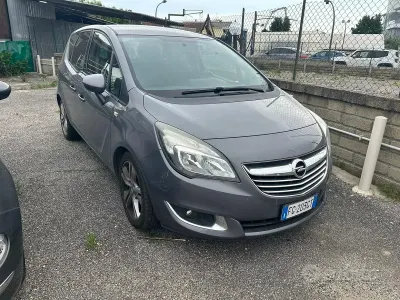 Usata Opel Meriva 95 CV (69 kW) 2017 Monovolume