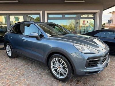 Usata Porsche Cayenne 441 CV (324 kW) 2018 Blu azzurro SUV