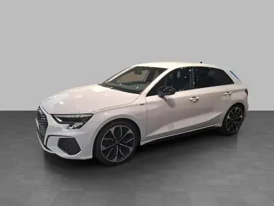 Usata Audi A3 Comfort 150 CV (110 kW) 2024 Bianco ghiaccio metallizzato