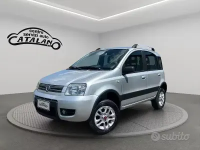 Usata Fiat Panda 4x4 Climbing 69 CV (50 kW) 2008 Grigio Utilitaria
