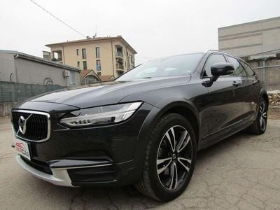 Usata Volvo V90 CC Business Edition 190 CV (139 kW) 2021 Grigio metallizzato Station wagon