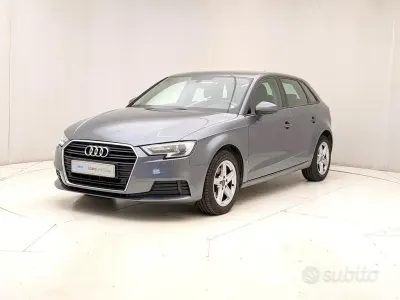 Usata Audi A3 Business 116 CV (85 kW) 2017 Grigio Berlina