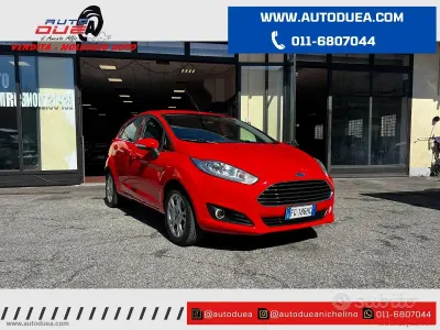 Begagnad Ford Fiesta Titanium 95 HK (69 kW) 2016 Röd Sedan