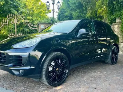 Usata Porsche Cayenne Platinum Edition 250 CV (183 kW) 2017 Nero SUV