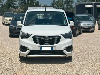 Usata Opel Combo Life 102 CV (75 kW) 2020 Bianco Monovolume