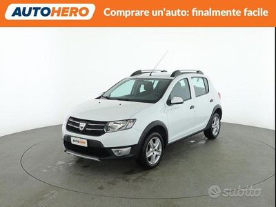 Usata Dacia Sandero Stepway 90 CV (66 kW) 2016 Bianco Utilitaria