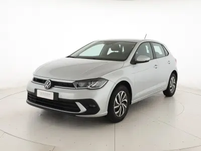 Usata VW Polo Life 95 CV (69 kW) 2025 Reflex silver metallizzato Utilitaria