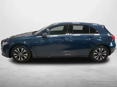 Usata Mercedes A160 Business 95 CV (69 kW) 2020 Bluazzurro Utilitaria