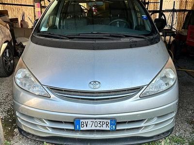 Usata Toyota Previa 116 CV (85 kW) 2001 Grigio Monovolume