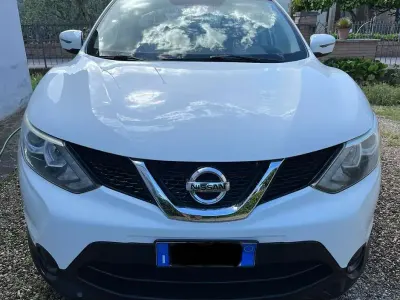 Usata Nissan Qashqai Visia 110 CV (80 kW) 2015 Bianco SUV