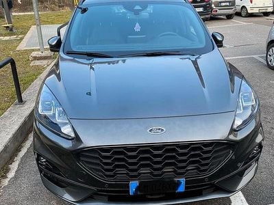 Usata Ford Kuga ST-Line 120 CV (88 kW) 2023 Grigio SUV