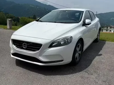 Usata Volvo V40 115 CV (84 kW) 2013 Berlina