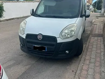 Usata Fiat Doblò 103 CV (75 kW) 2015 Bianco Monovolume