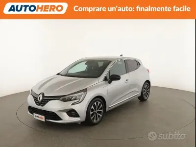 Usata Renault Clio V Techno 90 CV (66 kW) 2023 Grigio Berlina