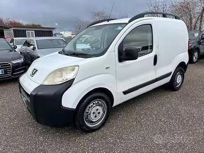 Usata Peugeot Bipper 70 CV (51 kW) 2010 Bianco Monovolume