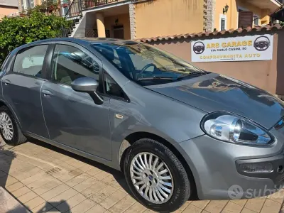 Usata Fiat Punto Evo Active 65 CV (47 kW) 2010 Grigio Utilitaria