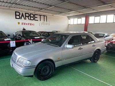 Usata Mercedes C200 135 CV (99 kW) 1995 Argento Berlina