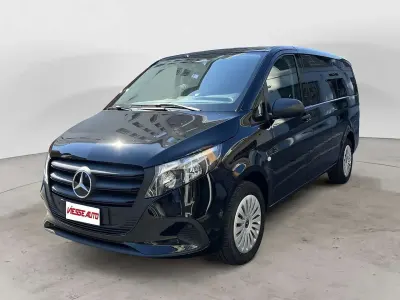Usata Mercedes Vito 110 CV (80 kW) 2025 Nero Furgone