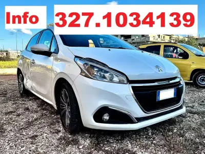 Usata Peugeot 208 68 CV (50 kW) 2015 Bianco Utilitaria