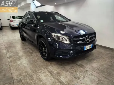 Usata Mercedes GLA200 AMG Line Premium 156 CV (114 kW) 2017 Blu/azzurro SUV