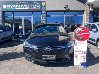 Käytetty Opel Astra Dynamic 110 HP (80 kW) 2019 Musta Farmari