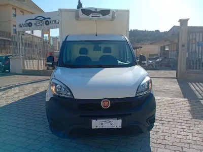 Usata Fiat Doblò 120 CV (88 kW) 2017 Bianco Monovolume