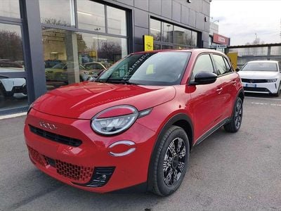 Nuova Fiat 600 Icon 101 CV (74 kW) 2026 Rosso pastello SUV