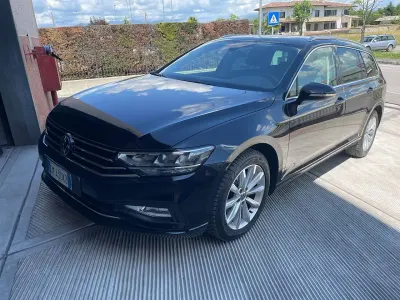 Begagnad VW Passat Business 150 HK (110 kW) 2022 Svart Kombi