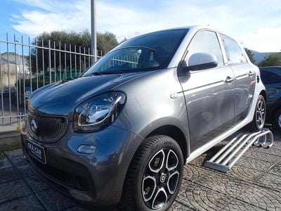 Usata Smart ForFour Passion 90 CV (66 kW) 2019 Grigio Utilitaria