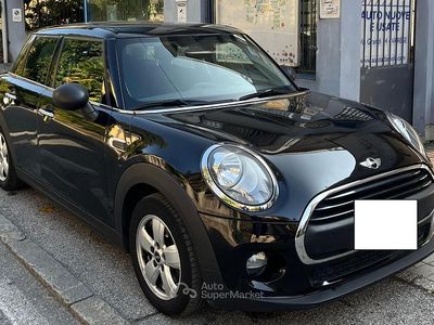 Usata Mini Cooper D Hype 75 CV (55 kW) 2016 Nero Utilitaria
