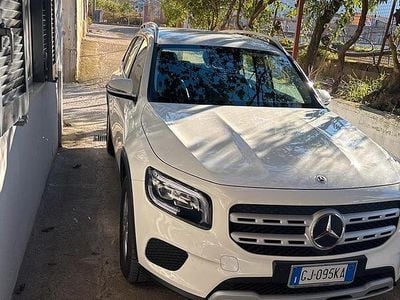 Mercedes GLB200