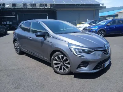 Usata Renault Clio Techno 101 CV (74 kW) 2023 Grigio Utilitaria