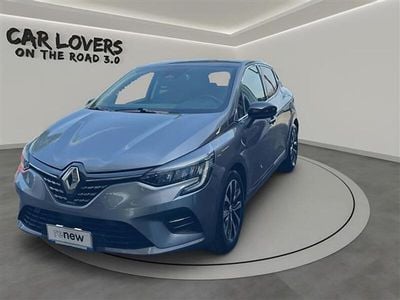 Usata Renault Clio V Intens 101 CV (74 kW) 2023 Grigio chiaro Utilitaria