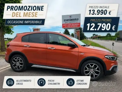 Usata Fiat Tipo Cross 100 CV (73 kW) 2021 Arancione Berlina