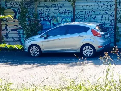 Usata Ford Fiesta Titanium 75 CV (55 kW) 2008 Grigio Utilitaria
