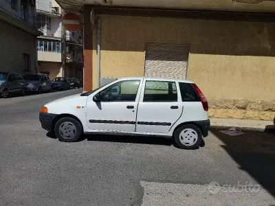 Usata Fiat Punto 58 CV (42 kW) 1994 Utilitaria