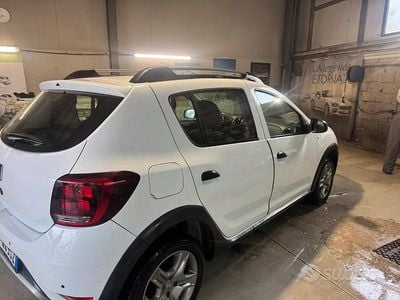 Usata Dacia Sandero Stepway 90 CV (66 kW) 2019 Bianco Berlina