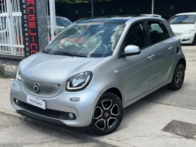 Begagnad Smart ForFour Prime 71 HK (52 kW) 2016 Grå Halvkombi
