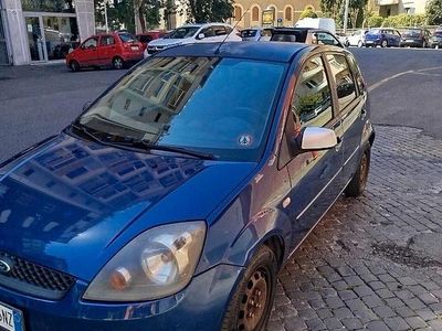 Usata Ford Fiesta Ghia 75 CV (55 kW) 2008 Utilitaria