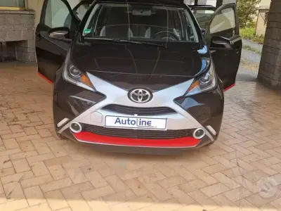 Usata Toyota Aygo 69 CV (50 kW) 2017 Nero Utilitaria