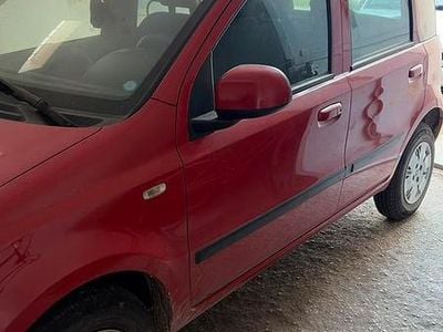 Usata Fiat Panda 70 CV (51 kW) 2004 Rosso Utilitaria