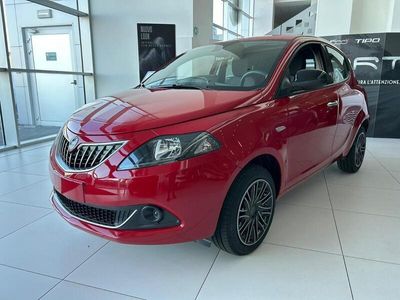 usata Lancia Ypsilon 1.0 firefly hybrid Silver Plus s e s 70cv