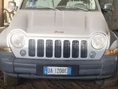Usata Jeep Cherokee Limited 163 CV (119 kW) 2006 SUV